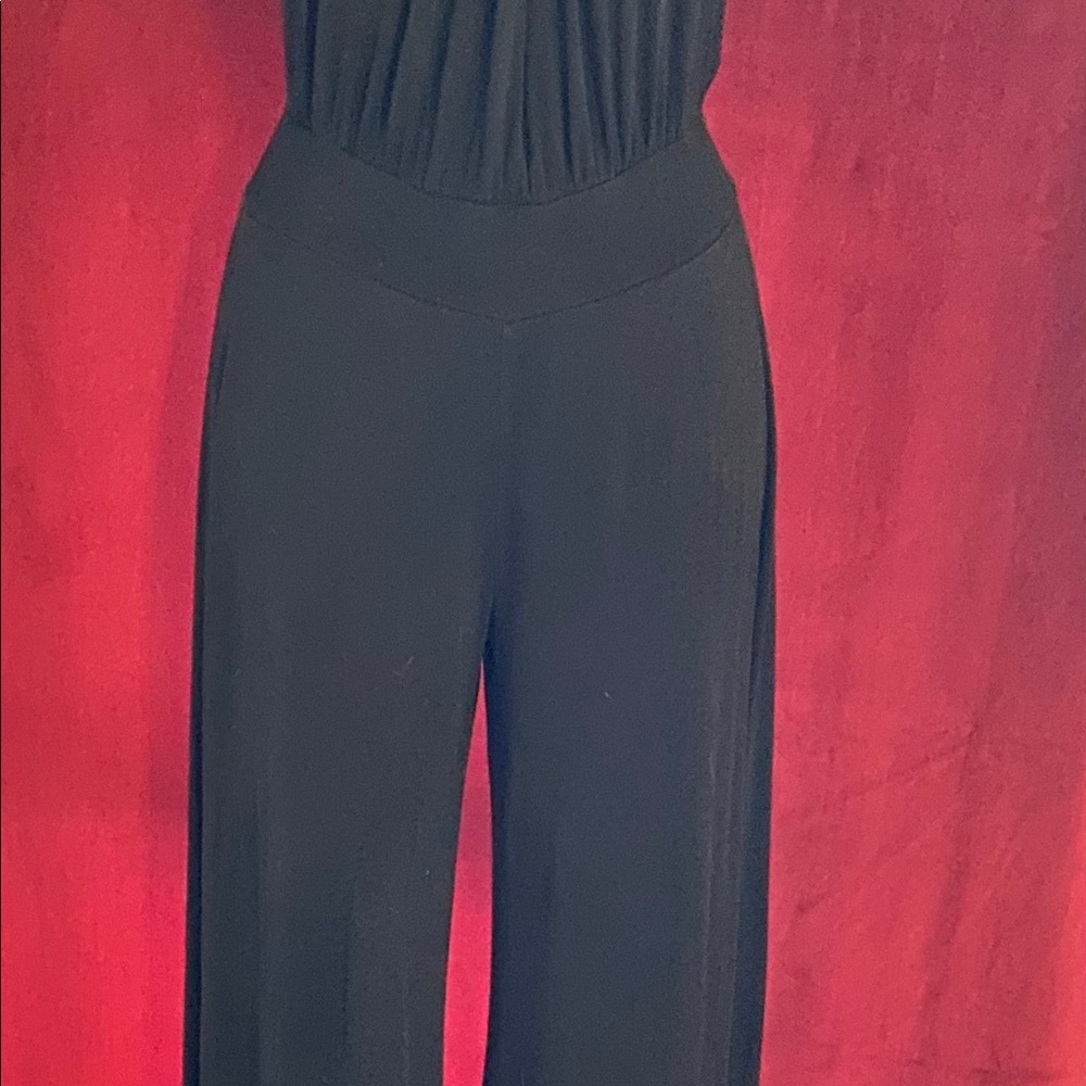 Full piece, wide leg , open back tie around neck . - Picture 7 of 10